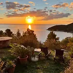 La Collina Sul Mare Alojamento de Acomodação e Pequeno-almoço 3*
