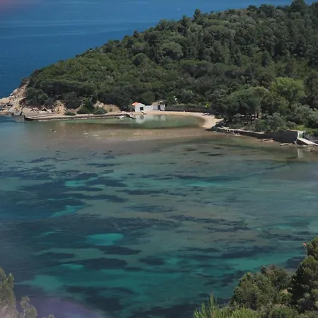 La Collina Sul Mare Bed and Breakfast 3*